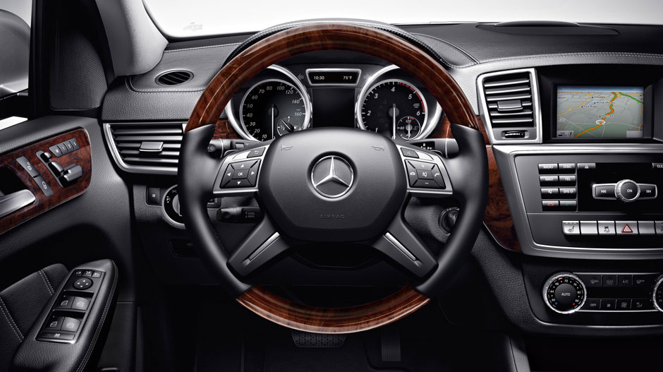 Mercedes Benz 2015 GL CLASS SUV GALLERY 017 GOI D