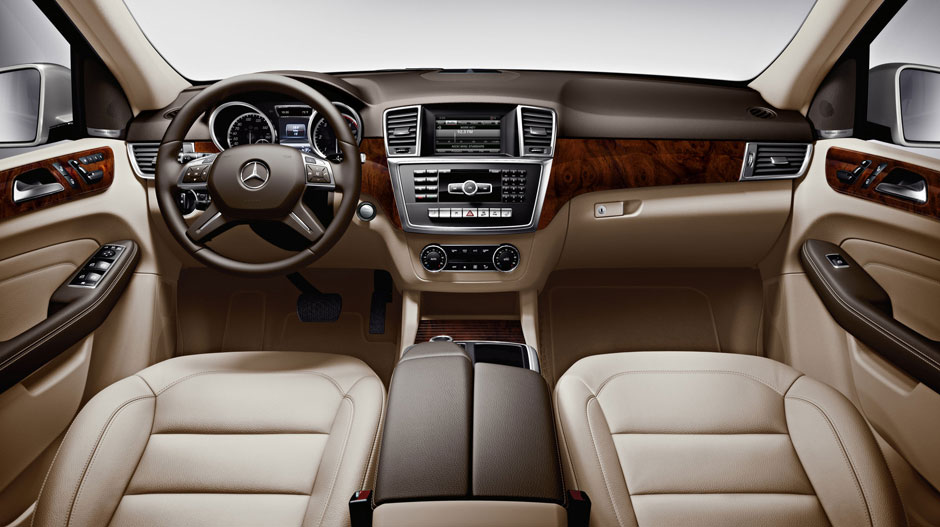 Mercedes Benz 2015 M CLASS SUV GALLERY 020 GOI D