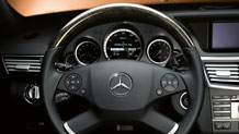 Wood/leather steering wheel