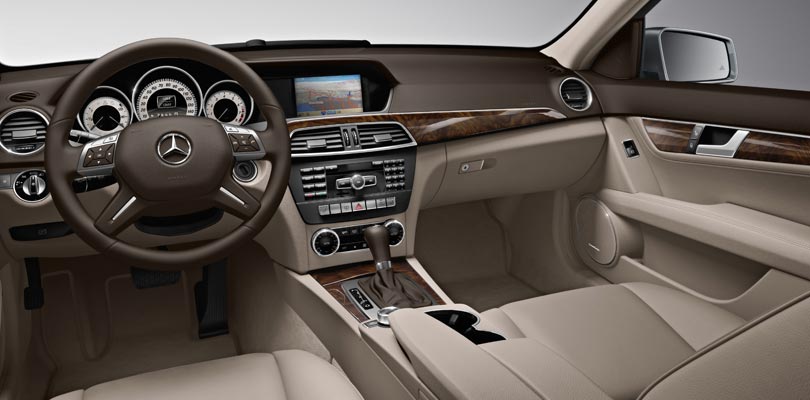 2012 Mercedes-Benz C300 4MATIC Luxury Sedan cockpit