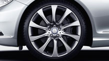 20-inch 10-spoke alloy wheels