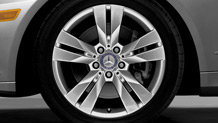 17-inch split 5-spoke wheels