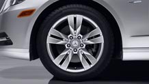 17-inch 5-spoke light-alloy wheels