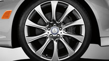 20-inch 10-spoke alloy wheels