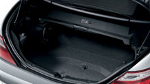 Reversible trunk floor