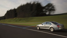 2013-S-Class-Sedan-005_MT.jpg
