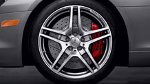 2013-SLS-GT-AMG-Coupe-Roadster-015_MT.jpg