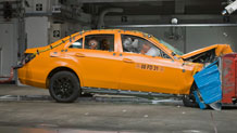 2014-E-CLASS-WAGON-045_MT.jpg