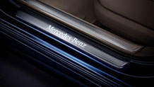 2014-S-CLASS-SEDAN-065-MCF.jpg