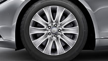 2015-S-CLASS-S550-SEDAN-128-MCF.jpg