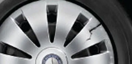 A close-up of a broken rim.
