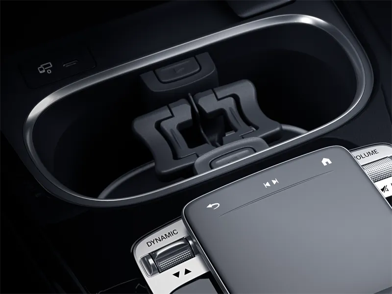 Cup holder, centre console, for vehicles with FWD manual trans. cla250c