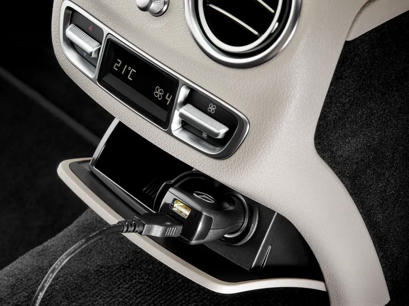 USB power charger cls450c4