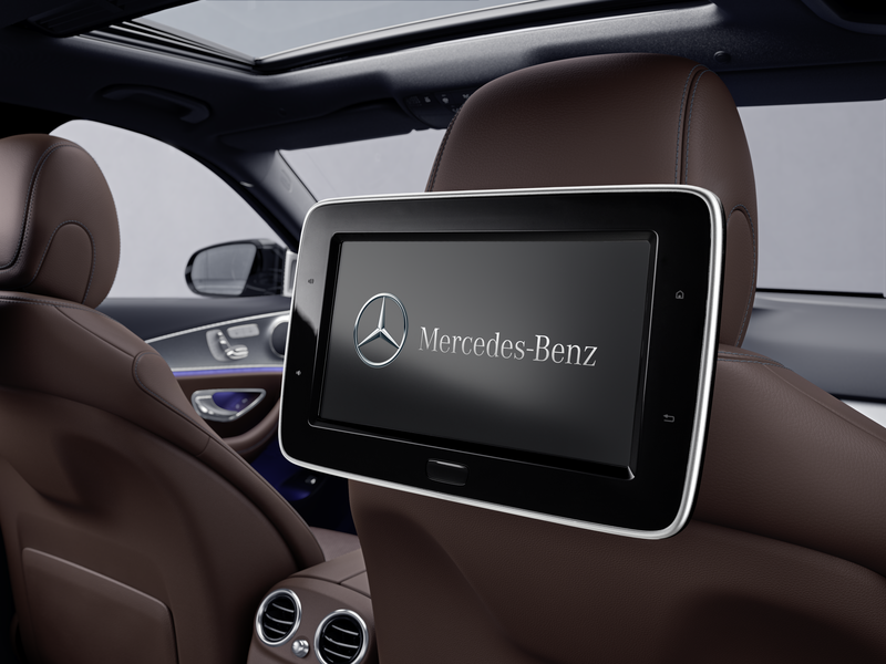 Rear Seat Entertainment System, set of 1 g550w4