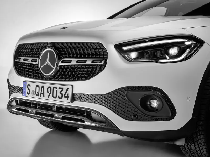 2x Schutzfolie Mercedes Benz GLA (2021)