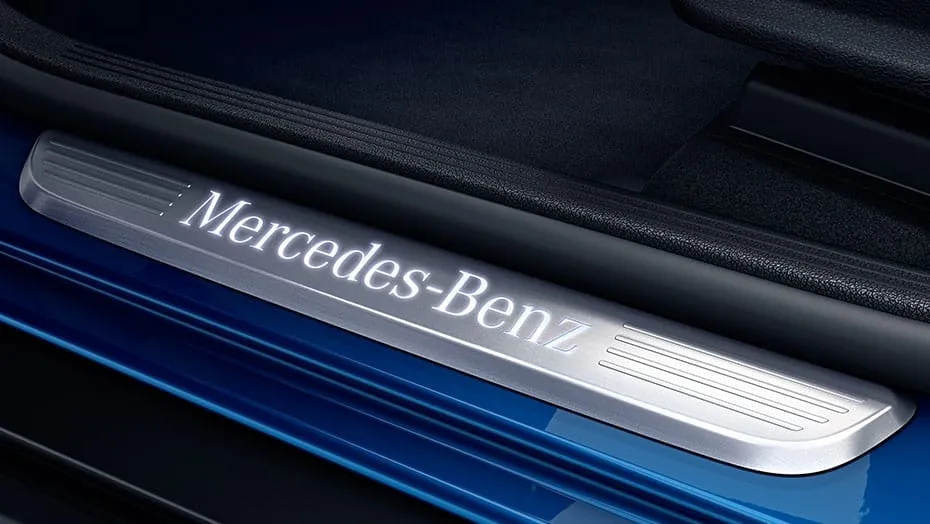 Illuminated front door sills 2019 GLC 350e 4MATIC SUV Mercedes