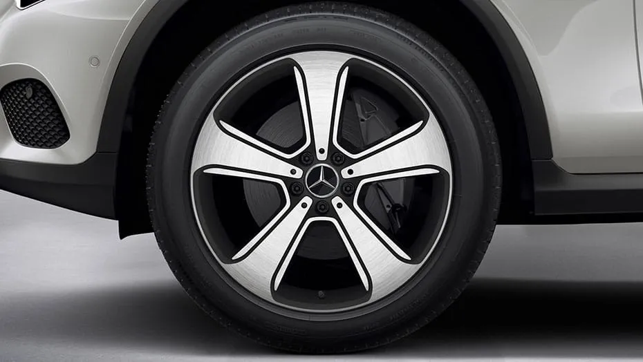 20-inch twin 5-spoke wheels
