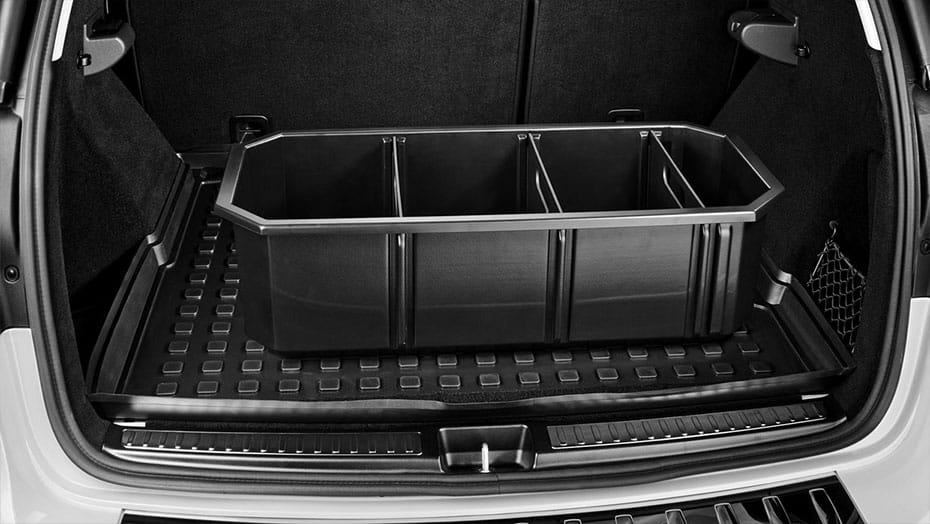 Cargo area tray