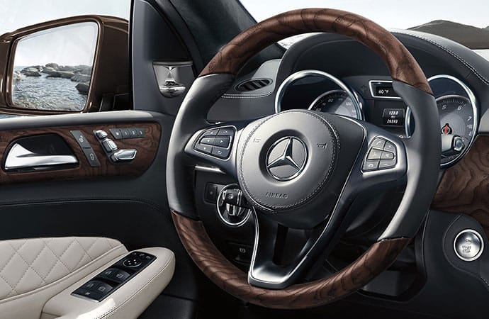 2019 Gls Large Luxury Suv Mercedes Benz Usa Gls 550 With Designo Porcelain Black Leather And Natural Grain Brown Ash Wood