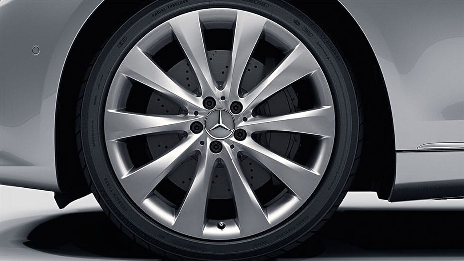20-inch 10-spoke wheels