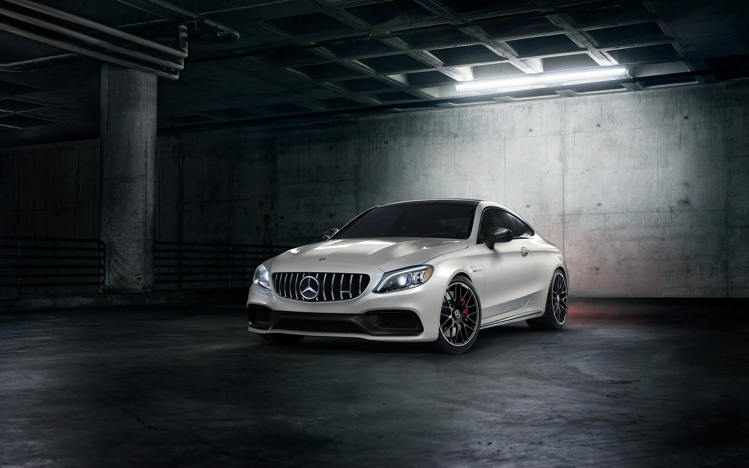 The Compact Amg C Class Coupe Mercedes Benz Usa