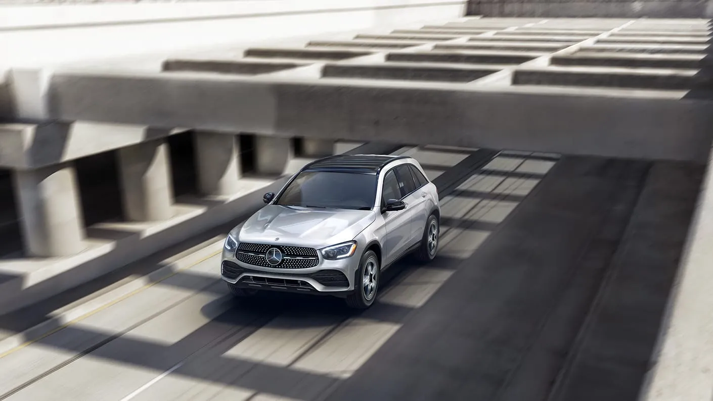The Mid Size Glc Suv Mercedes Benz Usa