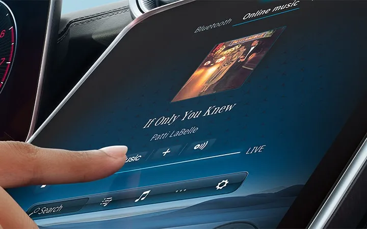 2022-C-SEDAN-CR-2-6-DR.jpg