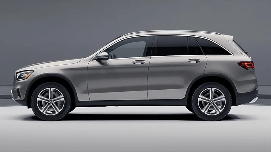 Mercedes GLC 300 4Matic giá lăn bánh KM 032023 thông số xe trả góp