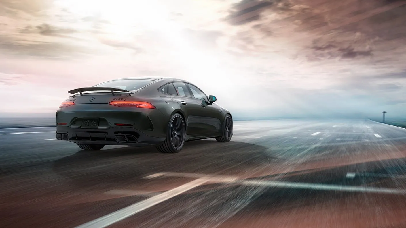 Vista trasera de un Mercedes-AMG® GT 4 puertas Coupé 2025 en Los Ángeles