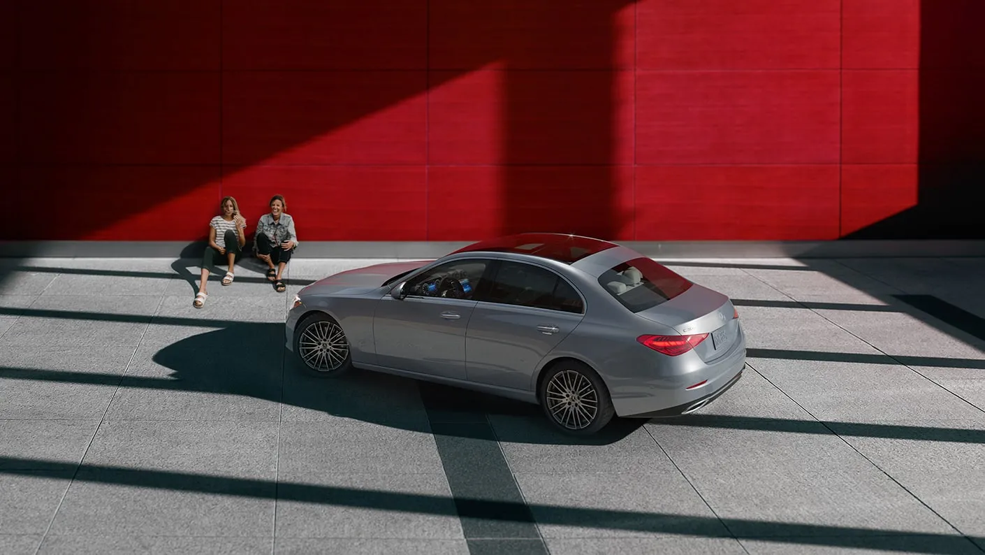 Resumen del Mercedes-Benz Clase C 2024 en Los Ángeles