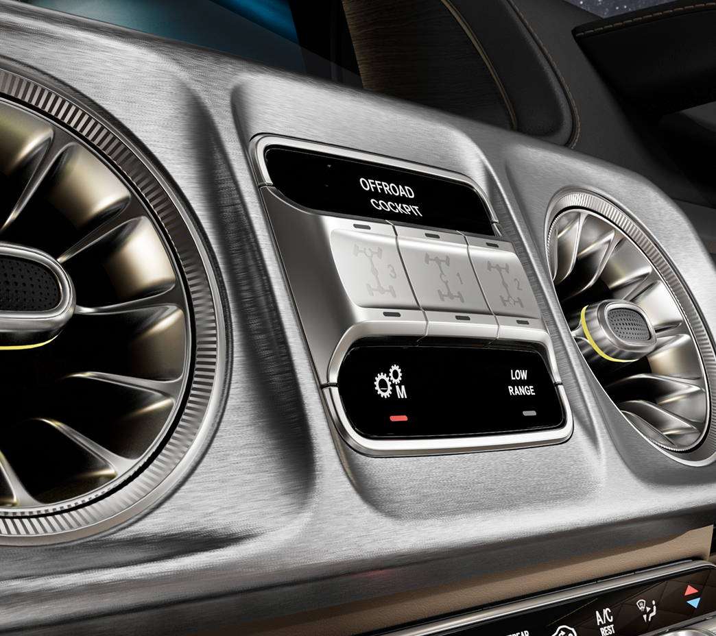 Three sequentially lockable differentials help the G 550 conquer progressively challenging off-road conditions. The G 580's four electric motors collaborate to create the benefits virtually.