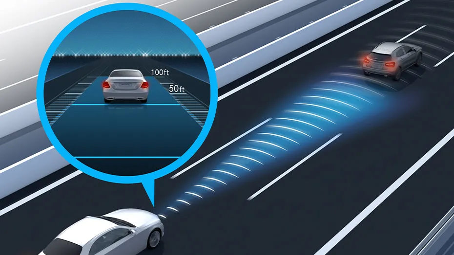 Digital Extra: Distance Assist DISTRONIC