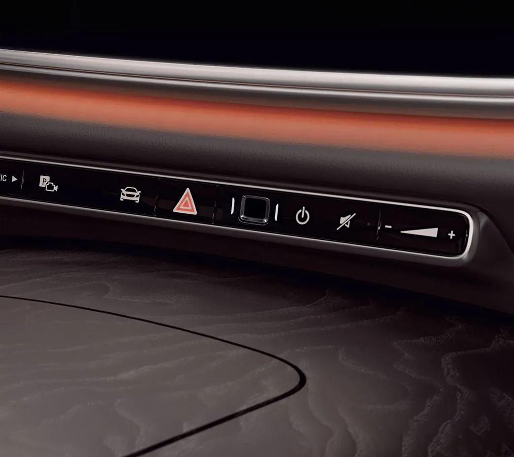 Along with a fingerprint scanner and facial recognition to save your preferences, a Digital Vehicle Key lets you unlock and drive your E-Class via your Apple® iPhone or Watch.
