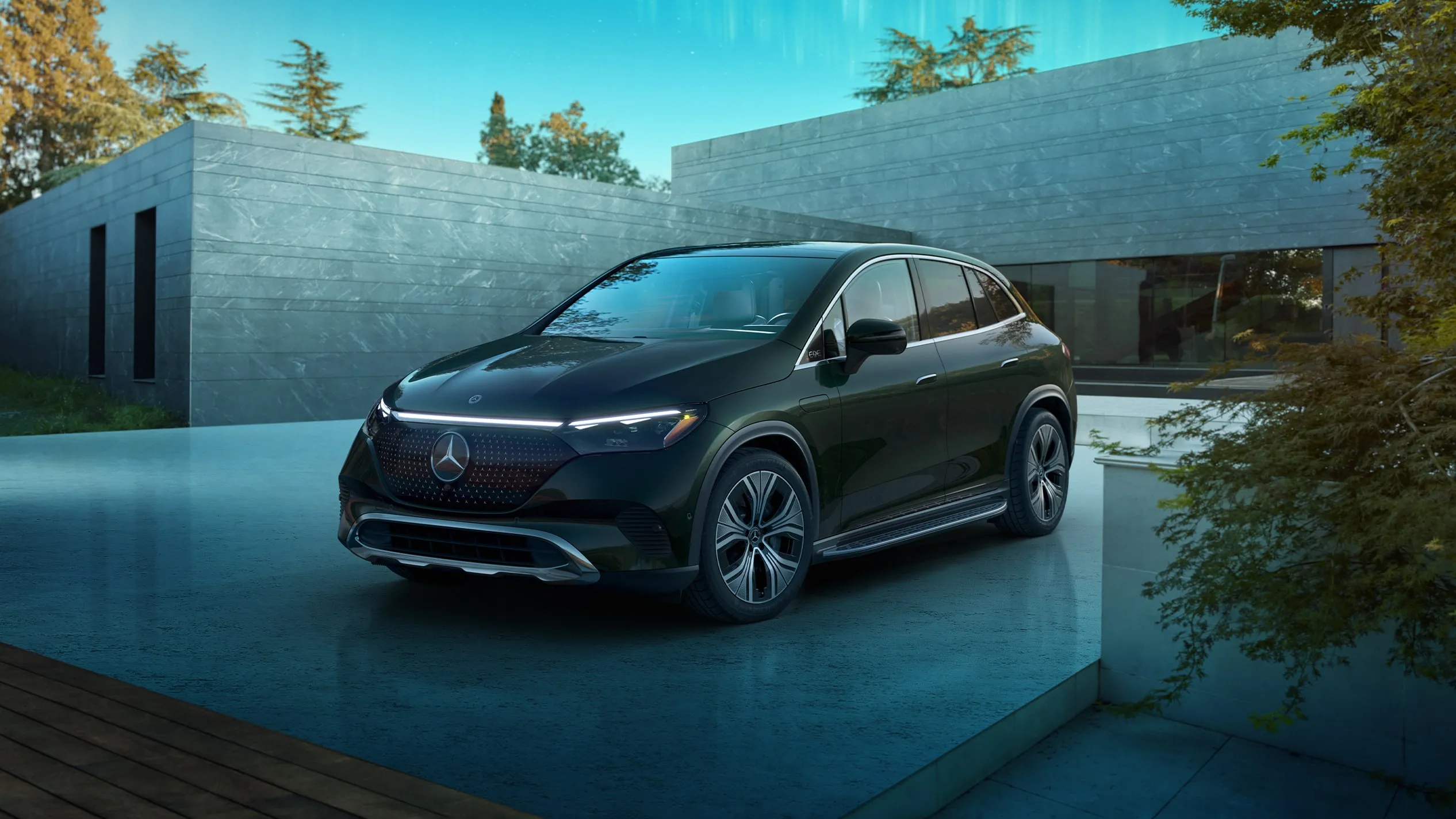 2026 Mercedes-Benz EQE SUV Front