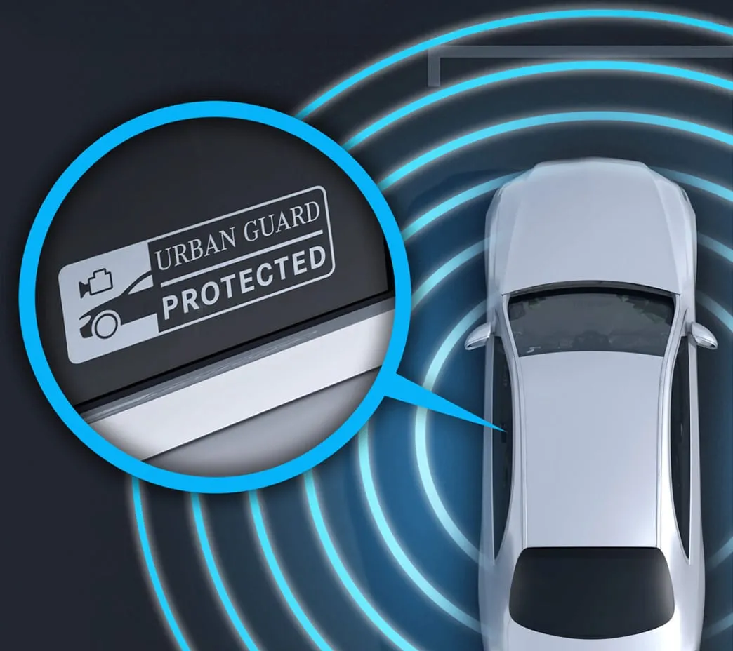 GUARD 360°® is like a virtual watchdog when you're away from your parked GLC. If it senses that your car gets bumped, it can even take photos with the car's standard exterior cameras.