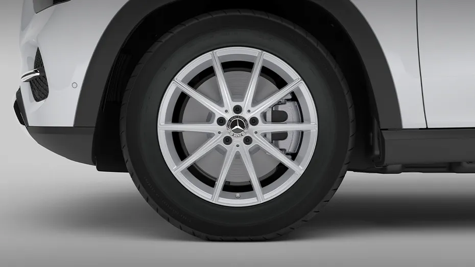 19-inch 10-spoke wheels