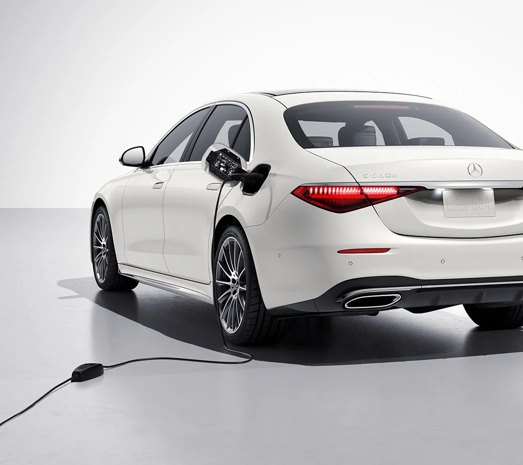 The Plug-In Hybrid S 580e offers the best of two worlds: Up to 47 miles of purely electric driving, along with a 503-hp turbo-gas/electric power team for the open road.