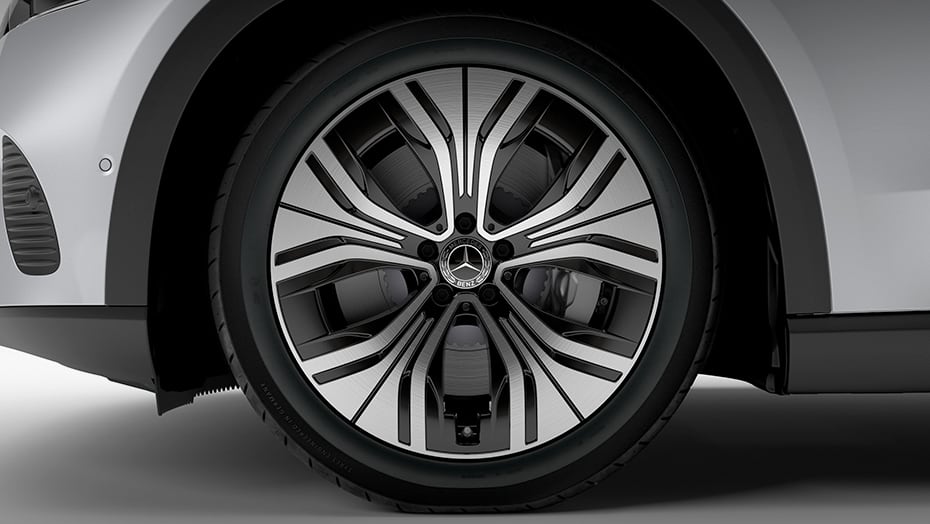 20-inch 5-spoke wheels w/black accents