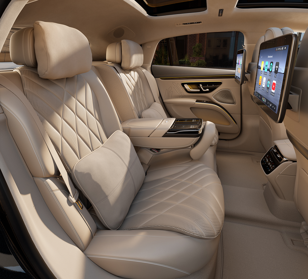 Luxurious rear cabin