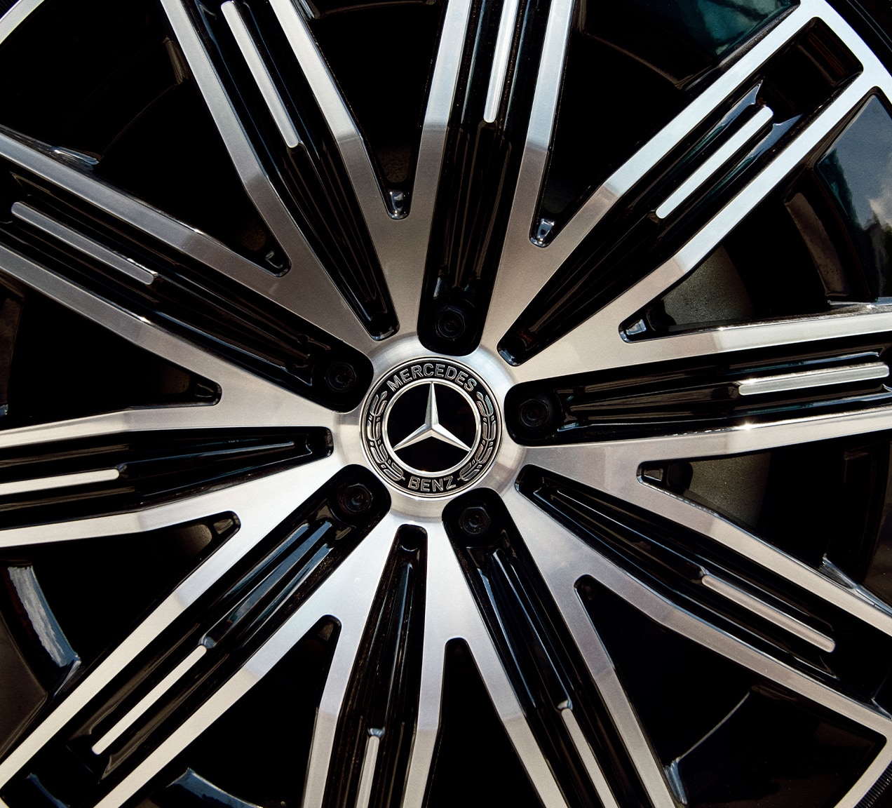 Standard 21-inch wheels