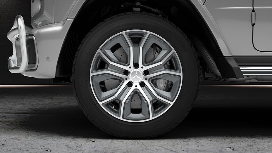 20-inch AMG twin 5-spoke wheels