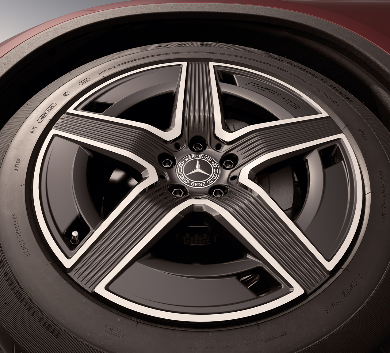 Standard 19-inch AMG wheels