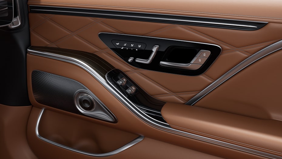 Power Executive rear seats with memory